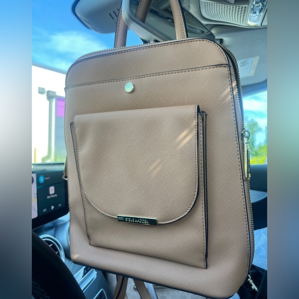 Steve Madden Backpack***pristine condition - image 5